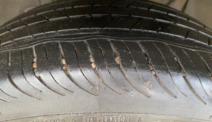 2018 Tata NEXON XZ PLUS PETROL DUAL TONE, Petrol, Manual, 86,988 km, Left Front Tyre Tread