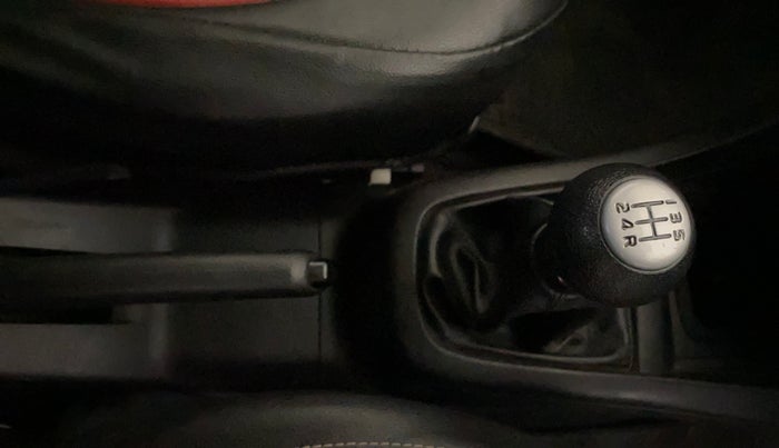 2017 Maruti Swift LXI (O), Petrol, Manual, 96,882 km, Gear Lever