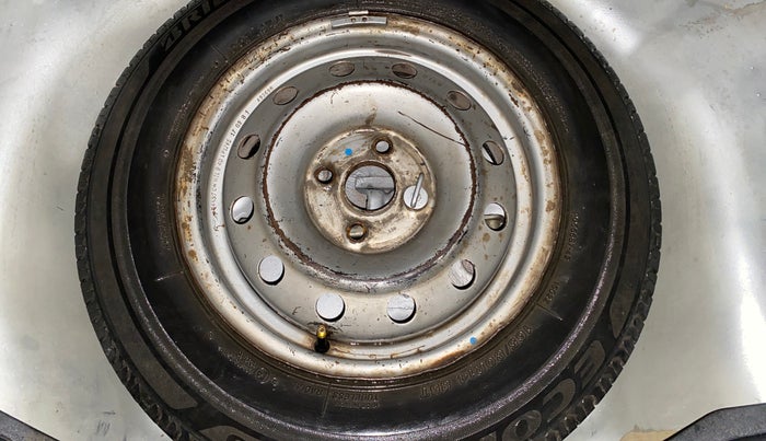 2017 Maruti Swift LXI (O), Petrol, Manual, 96,882 km, Spare Tyre