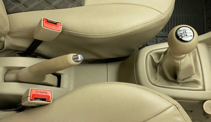 2014 Maruti Ertiga VXI ABS, Petrol, Manual, 50,906 km, Gear Lever