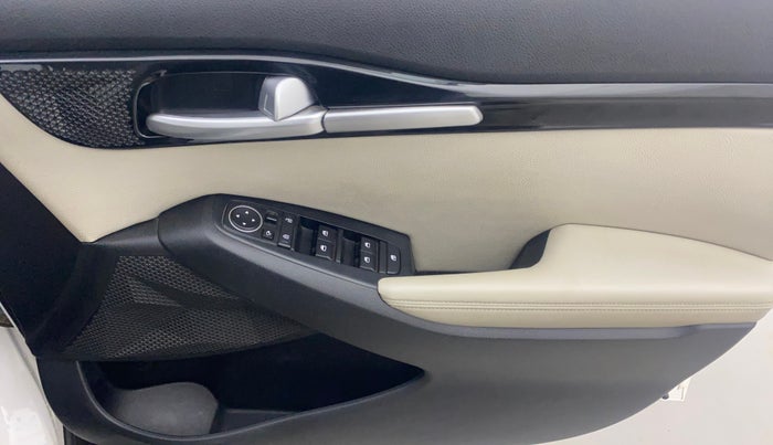 2020 KIA SELTOS HTX IVT 1.5 PETROL, Petrol, Automatic, 76,587 km, Driver Side Door Panels Control