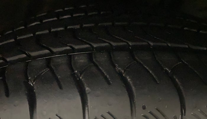 2020 KIA SELTOS HTX IVT 1.5 PETROL, Petrol, Automatic, 76,587 km, Right Front Tyre Tread