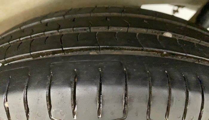2018 Maruti Wagon R 1.0 LXI CNG, CNG, Manual, 78,223 km, Left Rear Tyre Tread