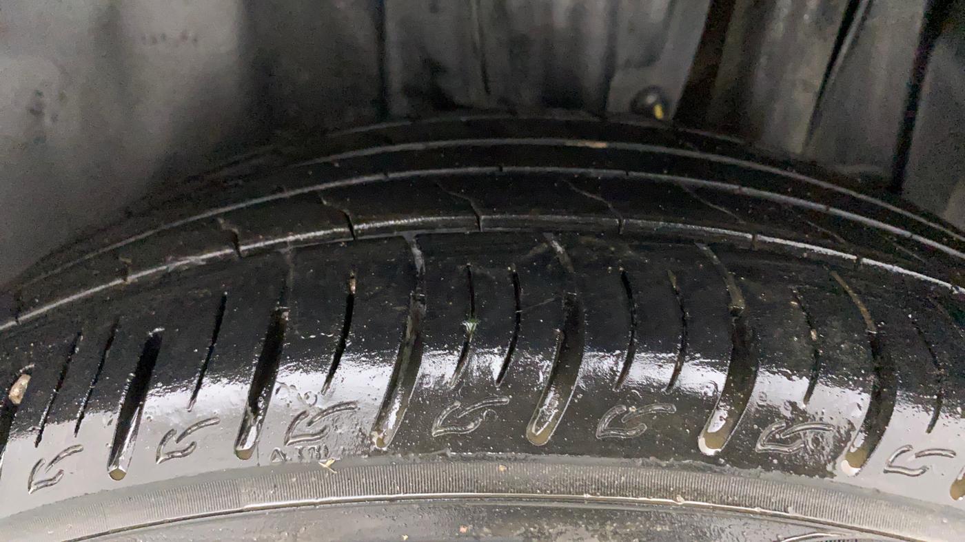 2022 Maruti Vitara Brezza VXI, Petrol, Manual, 31,020 km, Left Rear Tyre Tread