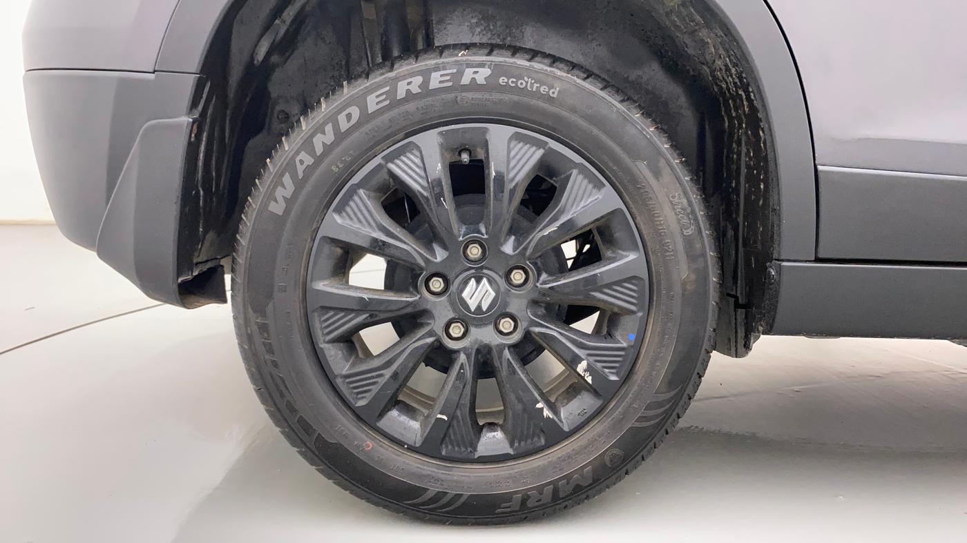 2022 Maruti Vitara Brezza VXI, Petrol, Manual, 31,020 km, Right Rear Wheel