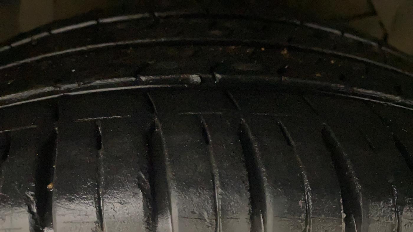 2021 Maruti S Cross ALPHA AT1.5, Petrol, Automatic, 66,815 km, Right Front Tyre Tread