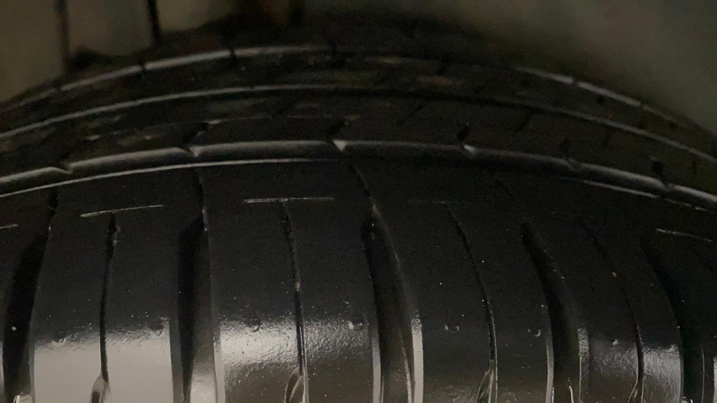 2021 Maruti S Cross ALPHA AT1.5, Petrol, Automatic, 66,815 km, Right Rear Tyre Tread