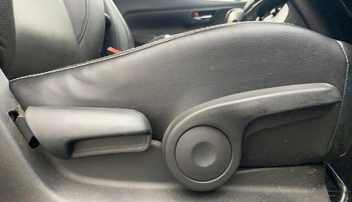 2021 Maruti S Cross ALPHA AT1.5, Petrol, Automatic, 66,815 km, Driver Side Adjustment Panel