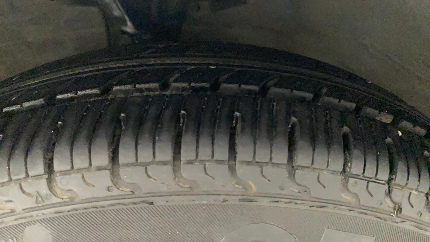 2013 Hyundai i10 ERA 1.1, Petrol, Manual, 58,240 km, Left Front Tyre Tread