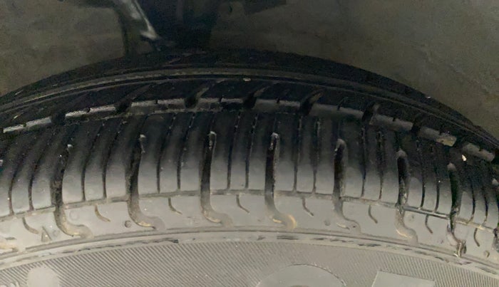 2013 Hyundai i10 ERA 1.1, Petrol, Manual, 58,240 km, Left Front Tyre Tread