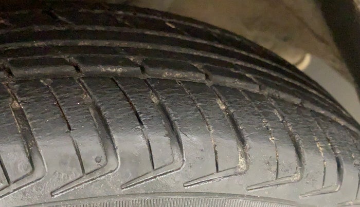 2018 Datsun Redi Go A, Petrol, Manual, 44,645 km, Left Rear Tyre Tread