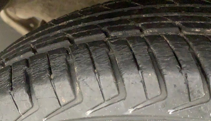 2018 Datsun Redi Go A, Petrol, Manual, 44,645 km, Right Rear Tyre Tread