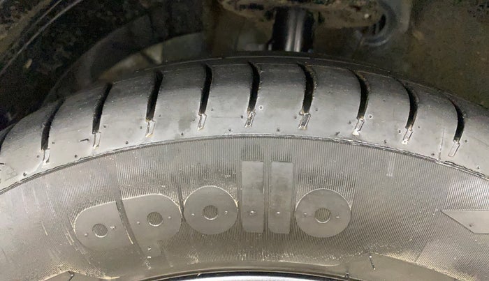 2020 Maruti XL6 ALPHA MT, Petrol, Manual, 76,493 km, Left Front Tyre Tread