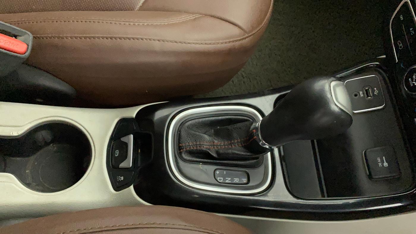 2019 Jeep Compass LIMITED PLUS PETROL AT, Petrol, Automatic, 1,05,696 km, Gear Lever