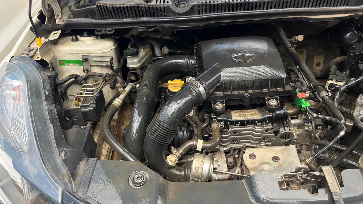 2018 Tata Tiago XZ PETROL, Petrol, Manual, 72,019 km, Engine View - Right