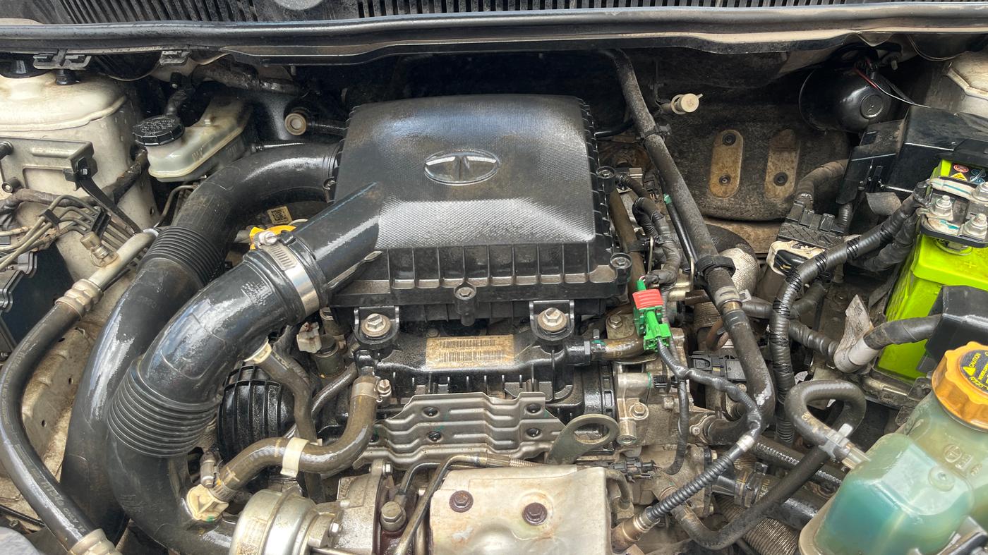 2018 Tata Tiago XZ PETROL, Petrol, Manual, 72,019 km, Engine View