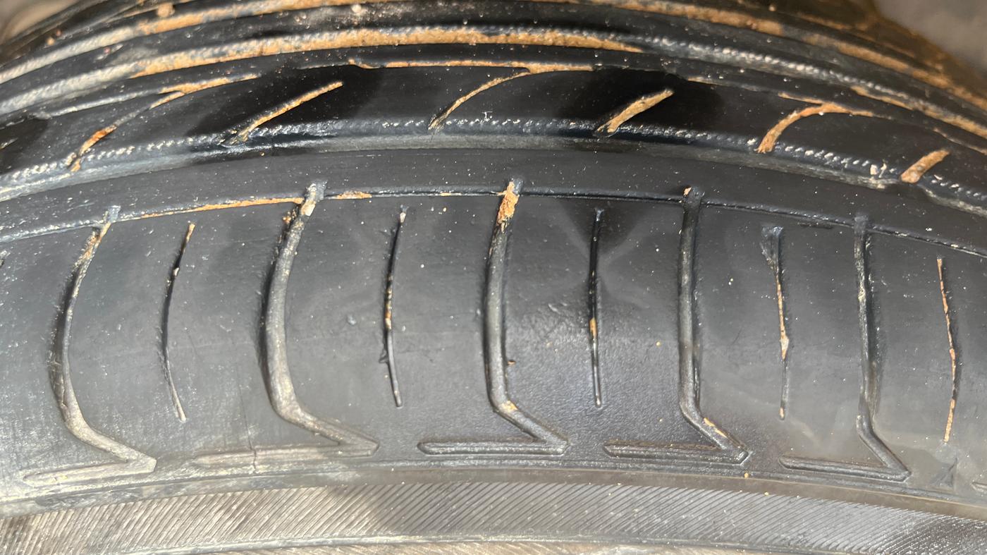 2018 Tata Tiago XZ PETROL, Petrol, Manual, 72,019 km, Left Front Tyre Tread