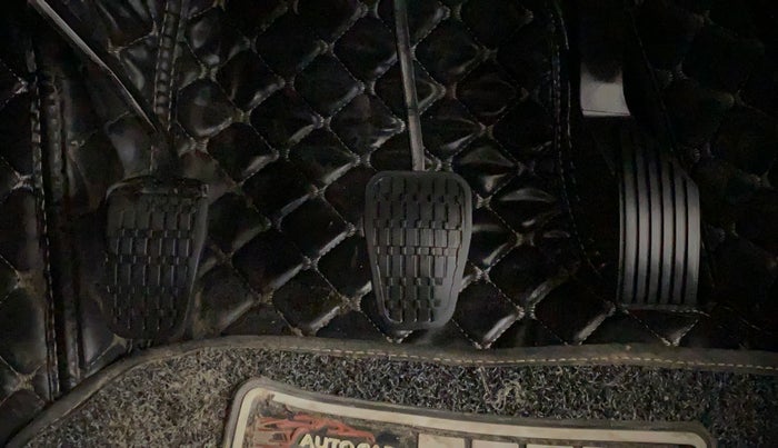 2022 Tata PUNCH PURE MT, Petrol, Manual, 42,135 km, Pedals