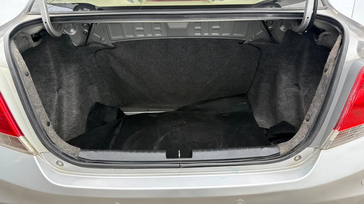 2015 Honda Amaze 1.2L I-VTEC VX AT, Petrol, Automatic, 40,389 km, Boot Inside