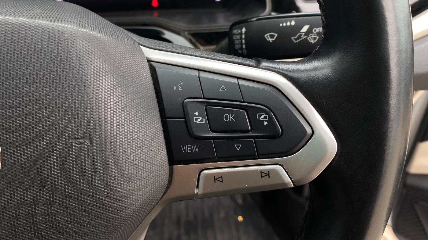 2025 Volkswagen VIRTUS Highline Plus 1.0 TSI MT, Petrol, Manual, 16,951 km, Adaptive Cruise Control