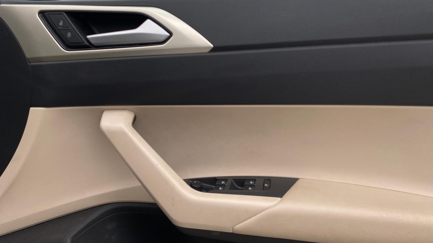 2025 Volkswagen VIRTUS Highline Plus 1.0 TSI MT, Petrol, Manual, 16,951 km, Driver Side Door Panels Control