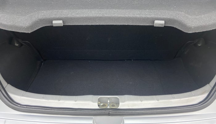 2018 Hyundai NEW SANTRO ASTA 1.1 MT, Petrol, Manual, 19,563 km, Boot Inside