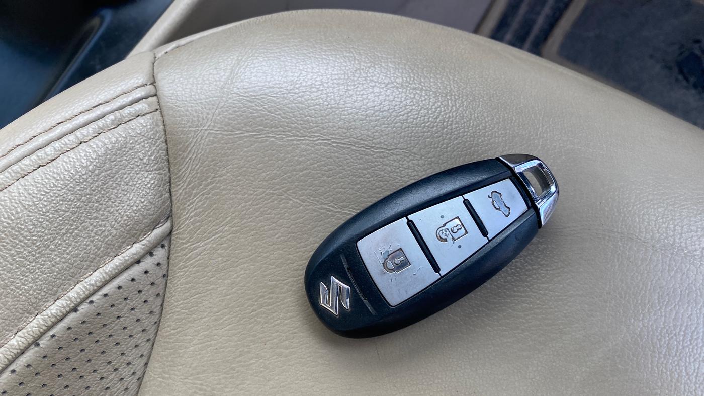 2018 Maruti Ciaz ALPHA  AT 1.5 SHVS PETROL, Petrol, Automatic, 27,796 km, Key Close Up