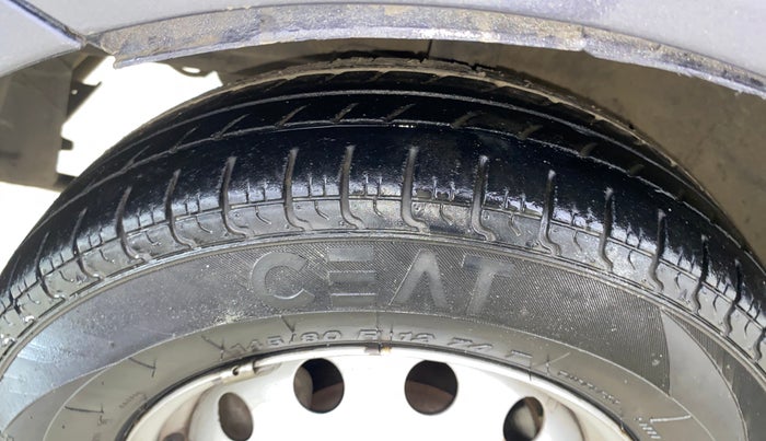 2016 Hyundai Eon ERA +, Petrol, Manual, 52,484 km, Left Front Tyre Tread