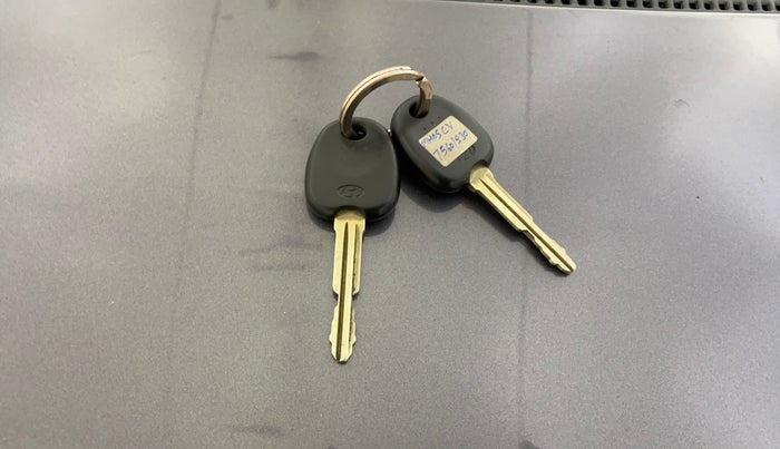 2016 Hyundai Eon ERA +, Petrol, Manual, 52,484 km, Key Close Up