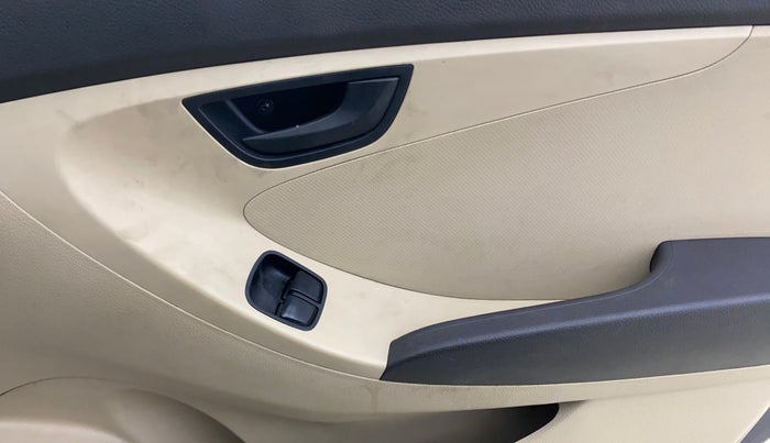 2016 Hyundai Eon ERA +, Petrol, Manual, 52,484 km, Driver Side Door Panels Control