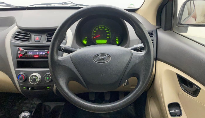 2015 Hyundai Eon ERA +, Petrol, Manual, 1,09,923 km, Steering Wheel Close Up