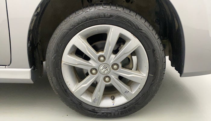 2013 Maruti Wagon R Stingray VXI, Petrol, Manual, 51,488 km, Right Front Wheel