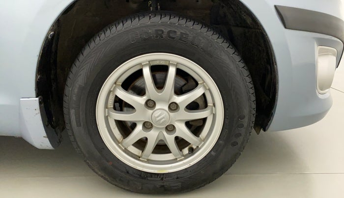 2013 Maruti Swift Dzire VXI REGAL EDITION, CNG, Manual, 61,130 km, Right Front Wheel