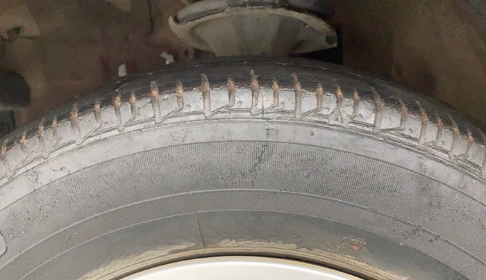 2012 Hyundai i10 SPORTZ 1.2, Petrol, Manual, 50,312 km, Left front tyre - Minor crack