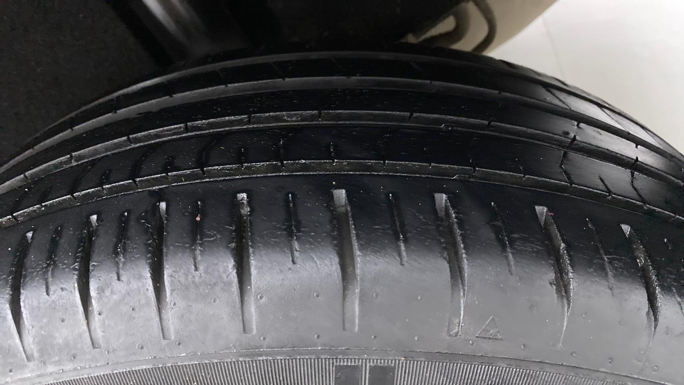 2019 Maruti Baleno ZETA PETROL 1.2, Petrol, Manual, 31,320 km, Left Rear Tyre Tread