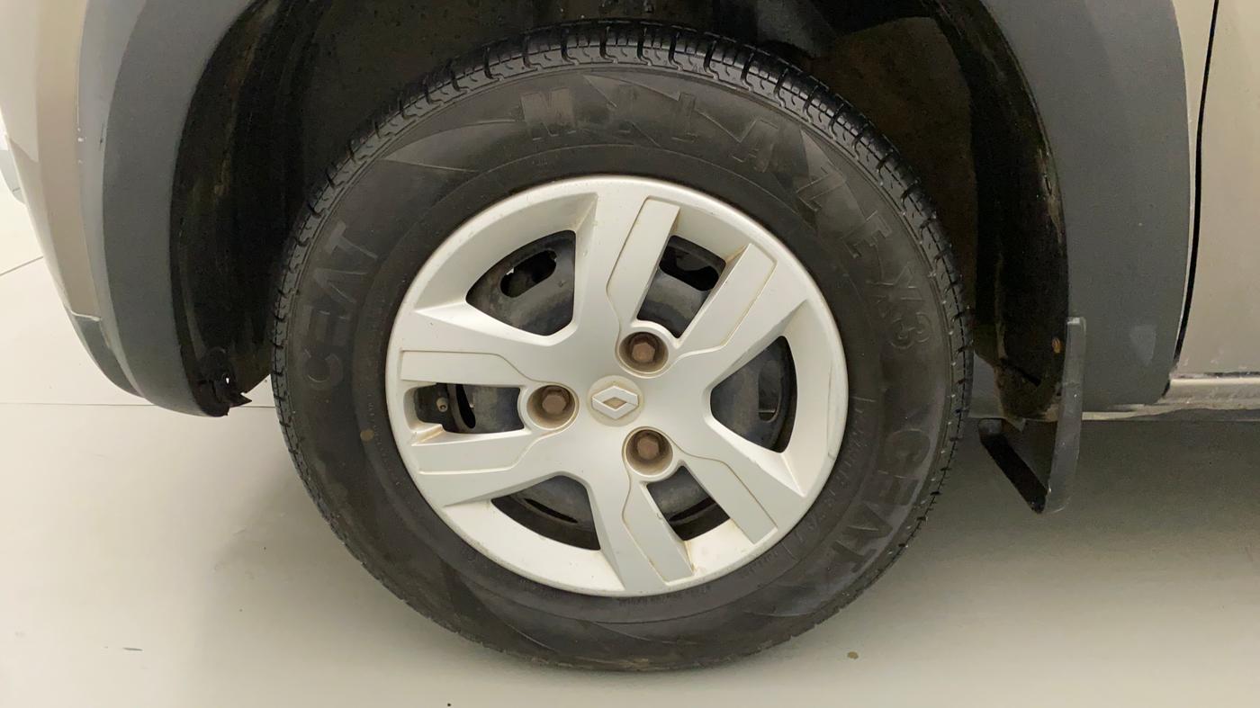 2016 Renault Kwid RXT 1.0 (O), Petrol, Manual, 38,818 km, Left Front Wheel