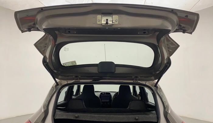 2016 Renault Kwid RXT 1.0 (O), Petrol, Manual, 38,818 km, Boot Door Open