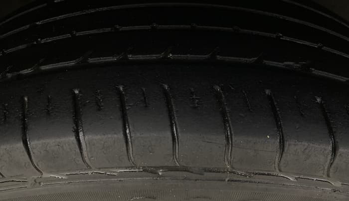 2019 Tata NEXON XM PETROL, Petrol, Manual, 43,724 km, Right Rear Tyre Tread