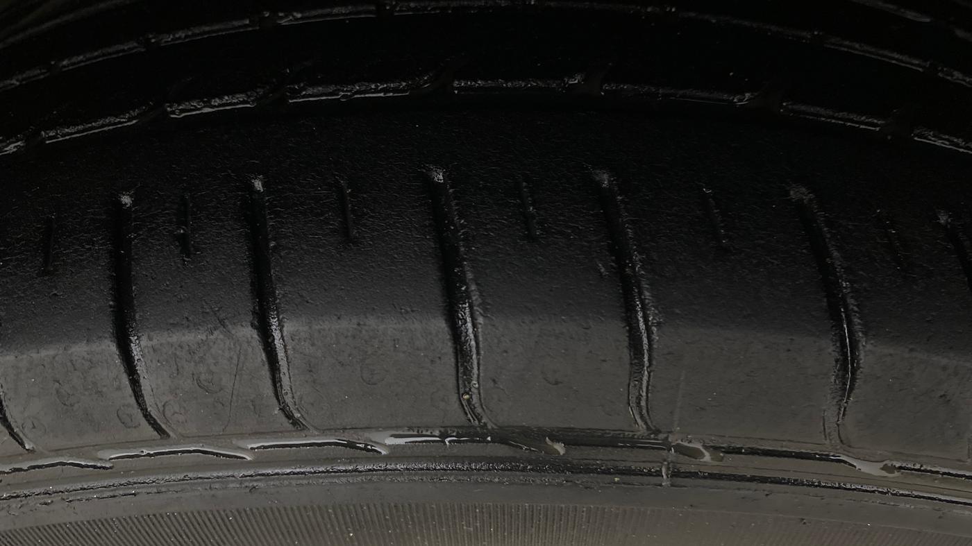 2019 Tata NEXON XM PETROL, Petrol, Manual, 43,724 km, Right Front Tyre Tread