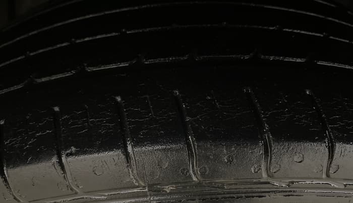 2019 Tata NEXON XM PETROL, Petrol, Manual, 43,724 km, Left Front Tyre Tread