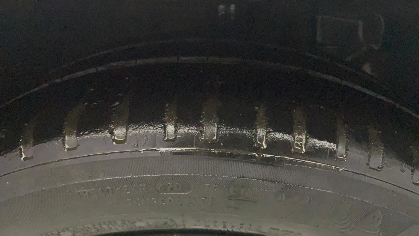 2017 Tata TIGOR XZ PETROL, Petrol, Manual, 69,697 km, Right Front Tyre Tread