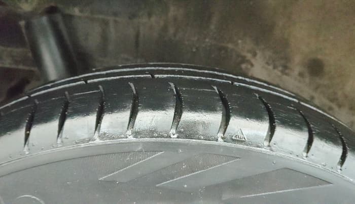 2018 Maruti Wagon R 1.0 VXI AMT, Petrol, Automatic, 49,518 km, Right Rear Tyre Tread