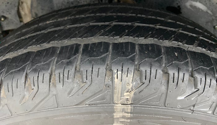 2017 Mahindra XUV500 W8 FWD AT, Diesel, Automatic, 91,696 km, Right Rear Tyre Tread