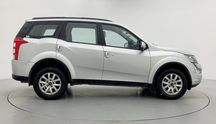 2017 Mahindra XUV500 W8 FWD AT, Diesel, Automatic, 91,696 km, Right Side View