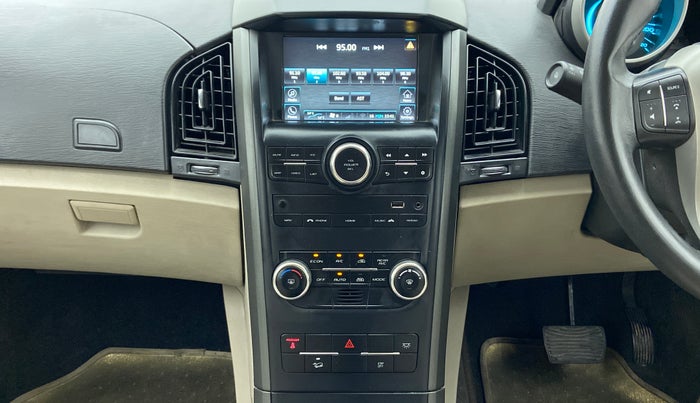 2017 Mahindra XUV500 W8 FWD AT, Diesel, Automatic, 91,696 km, Air Conditioner
