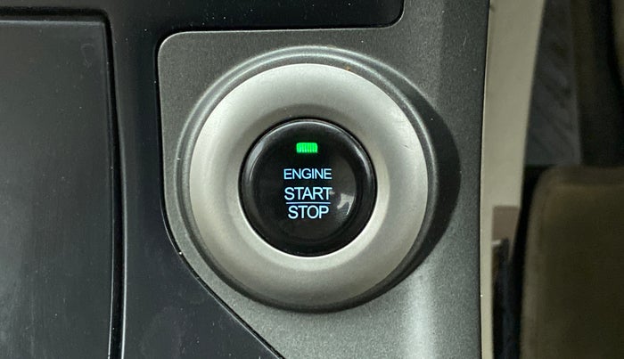 2017 Mahindra XUV500 W8 FWD AT, Diesel, Automatic, 91,696 km, Keyless Start/ Stop Button