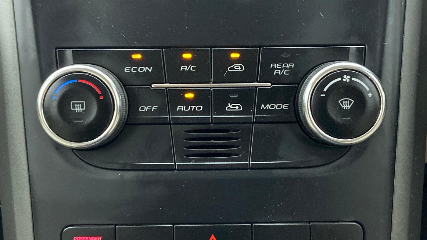 2017 Mahindra XUV500 W8 FWD AT, Diesel, Automatic, 91,696 km, Automatic Climate Control