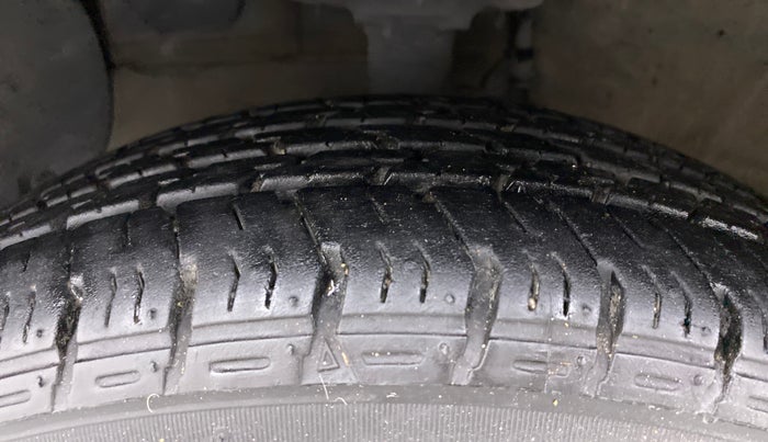 2018 Hyundai Grand i10 SPORTZ U2 1.2 CRDI, Diesel, Manual, 88,935 km, Left Front Tyre Tread