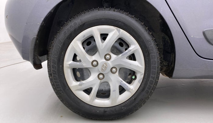 2018 Hyundai Grand i10 SPORTZ U2 1.2 CRDI, Diesel, Manual, 88,935 km, Right Rear Wheel