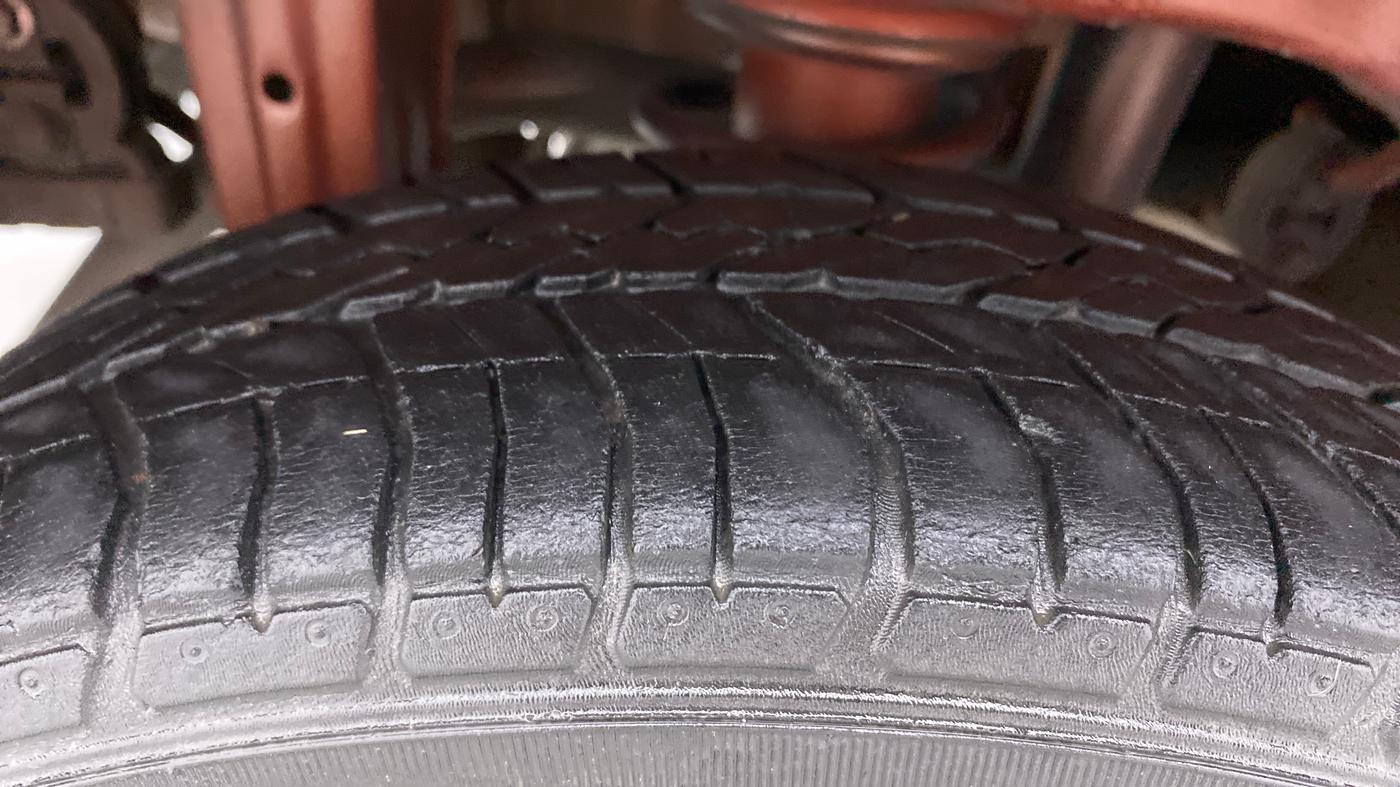 2011 Maruti Zen Estilo LXI, Petrol, Manual, 39,260 km, Right Rear Tyre Tread